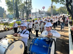 Escuela de Banda de Tlalpujahua lleva serenata a la Basílica