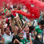 Suspenderán clases por partido de México en el Azteca