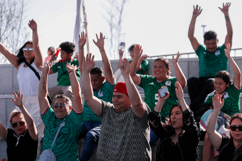 SEP confirma suspensión de clases por partido de México