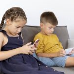 Francia se convertirá en el primer país de la Unión Europea en prohibir el uso de redes sociales a menores de 15 años