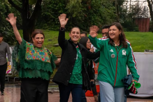 La presidenta Claudia Sheinbaum y la jefa de Gobierno de la Ciudad de México, Clara Brugada, siguieron juntas el partido entre la Selección Mexicana