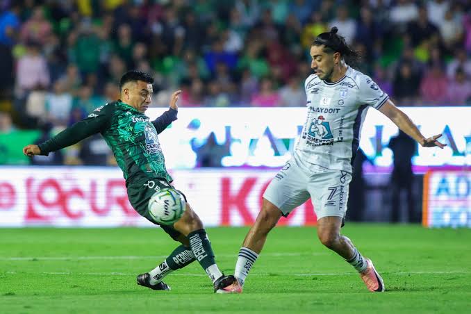 León supera a Pachuca con gol de Daniel Arcila